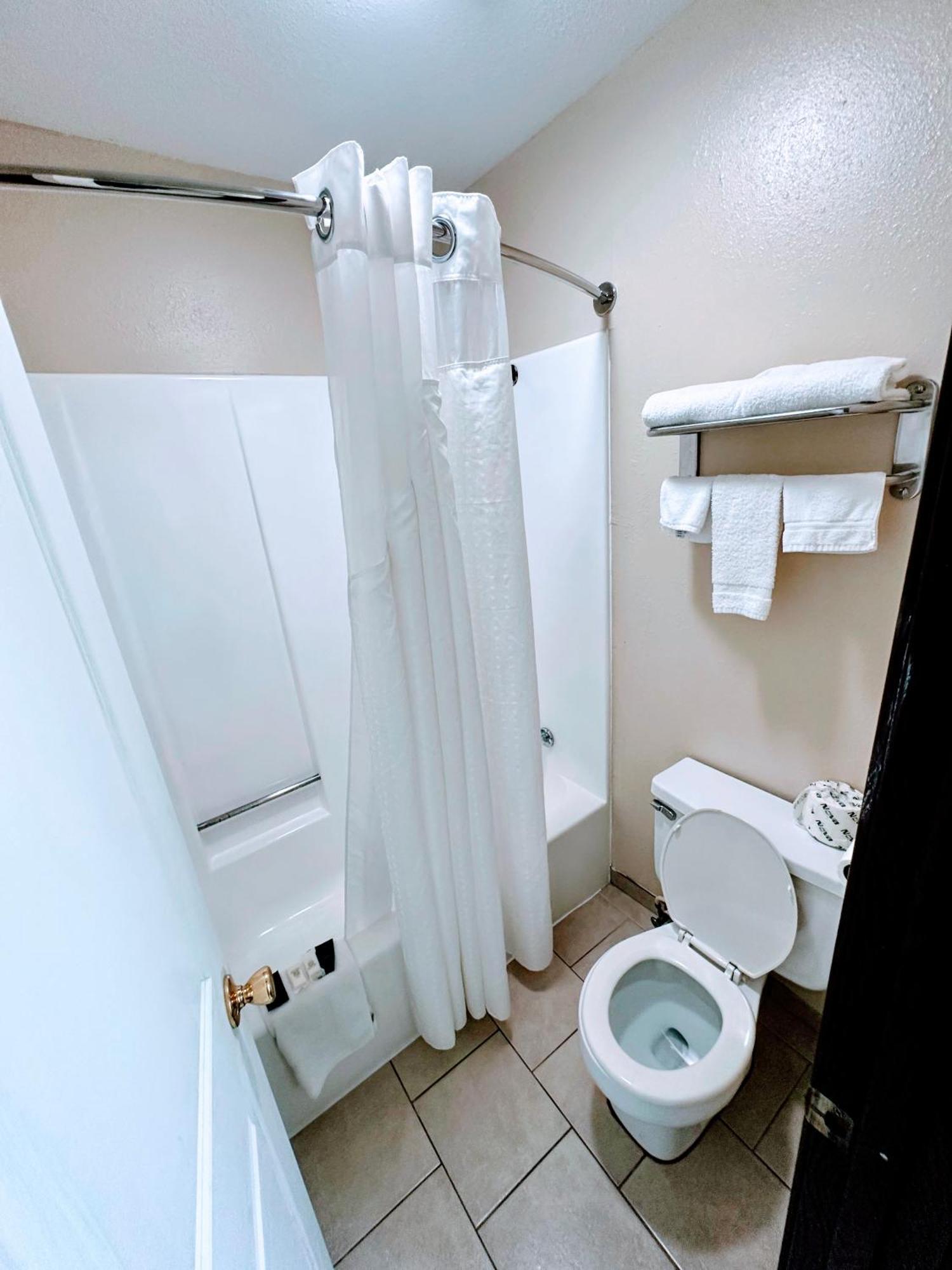 Relax Inn Henryetta エクステリア 写真