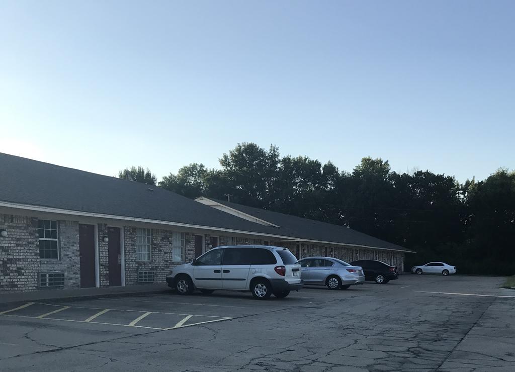 Relax Inn Henryetta エクステリア 写真
